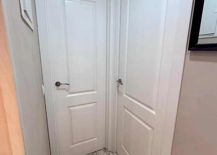 Apartment Cozy In Prime Location - *