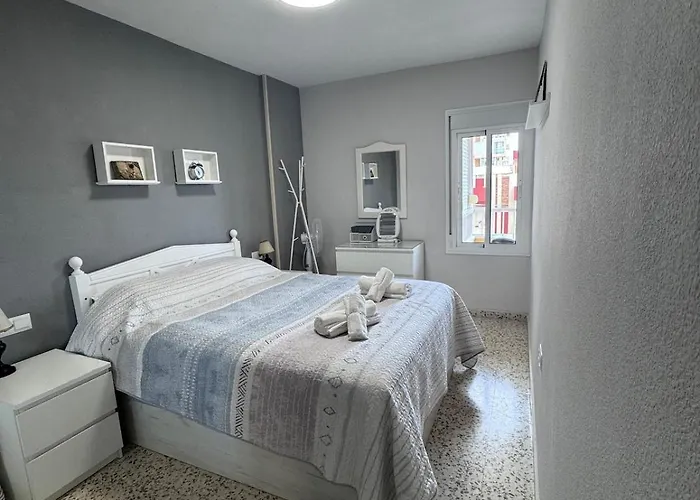 Cozy In Prime Location - Apartment *
