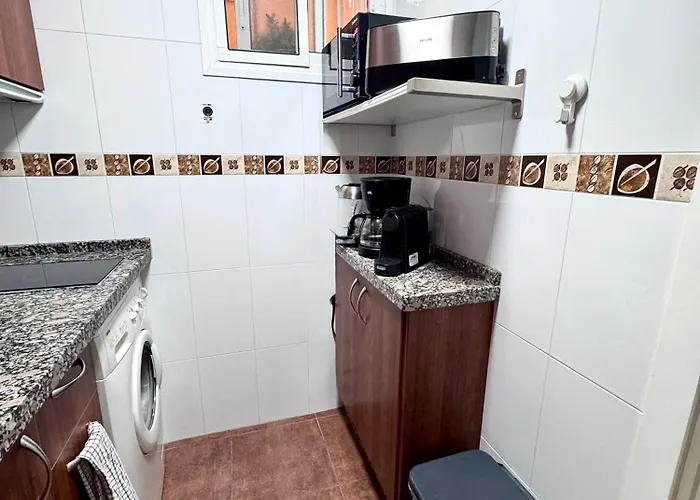 Apartment Cozy In Prime Location - *